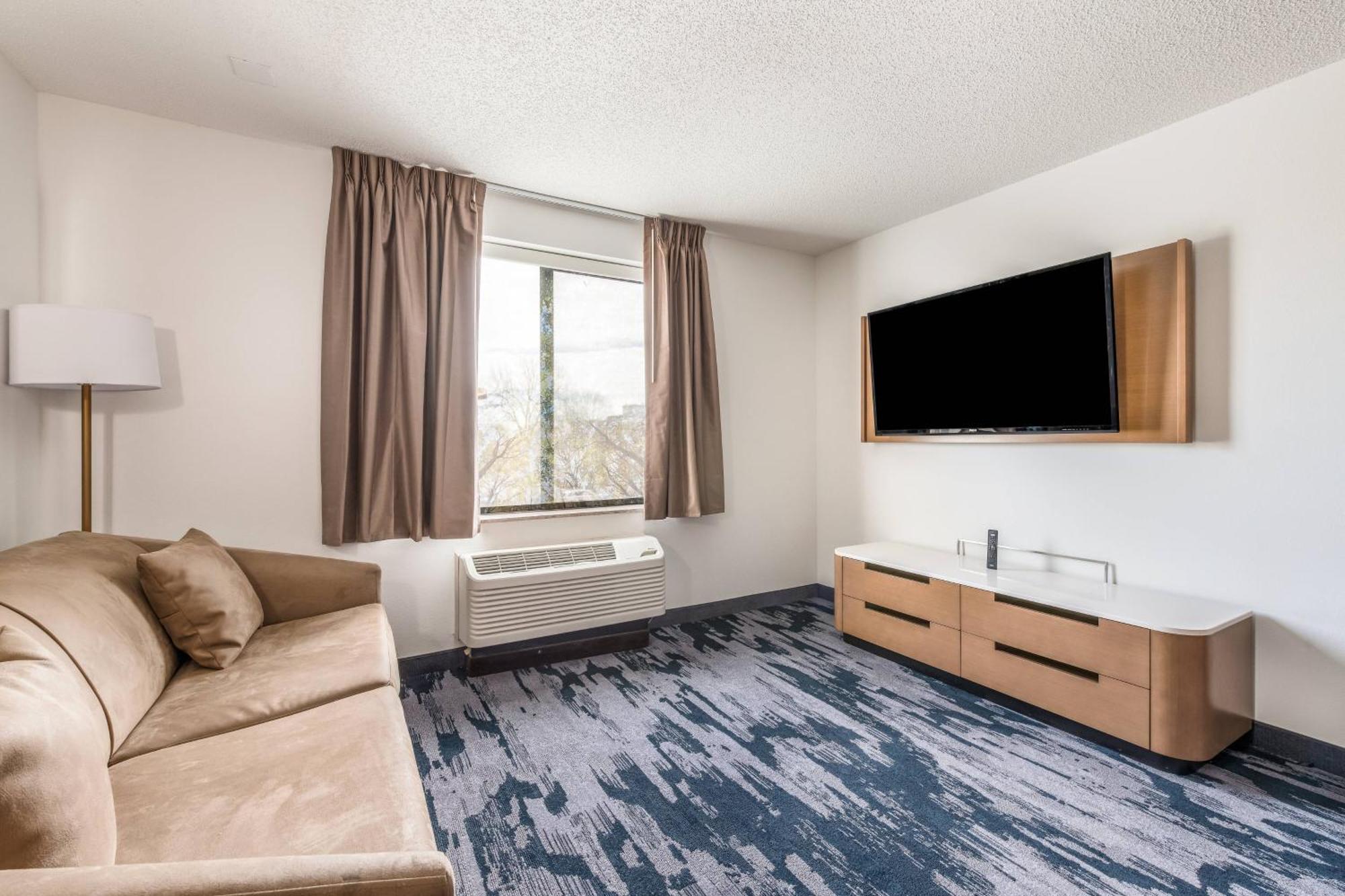 Fairfield By Marriott Inn & Suites Greensboro Coliseum Area Eksteriør billede