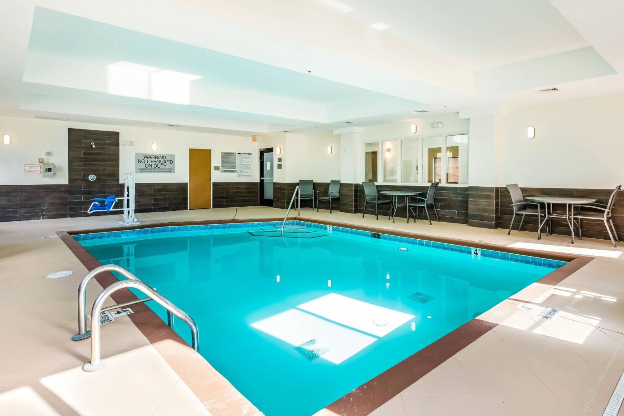 Fairfield By Marriott Inn & Suites Greensboro Coliseum Area Eksteriør billede