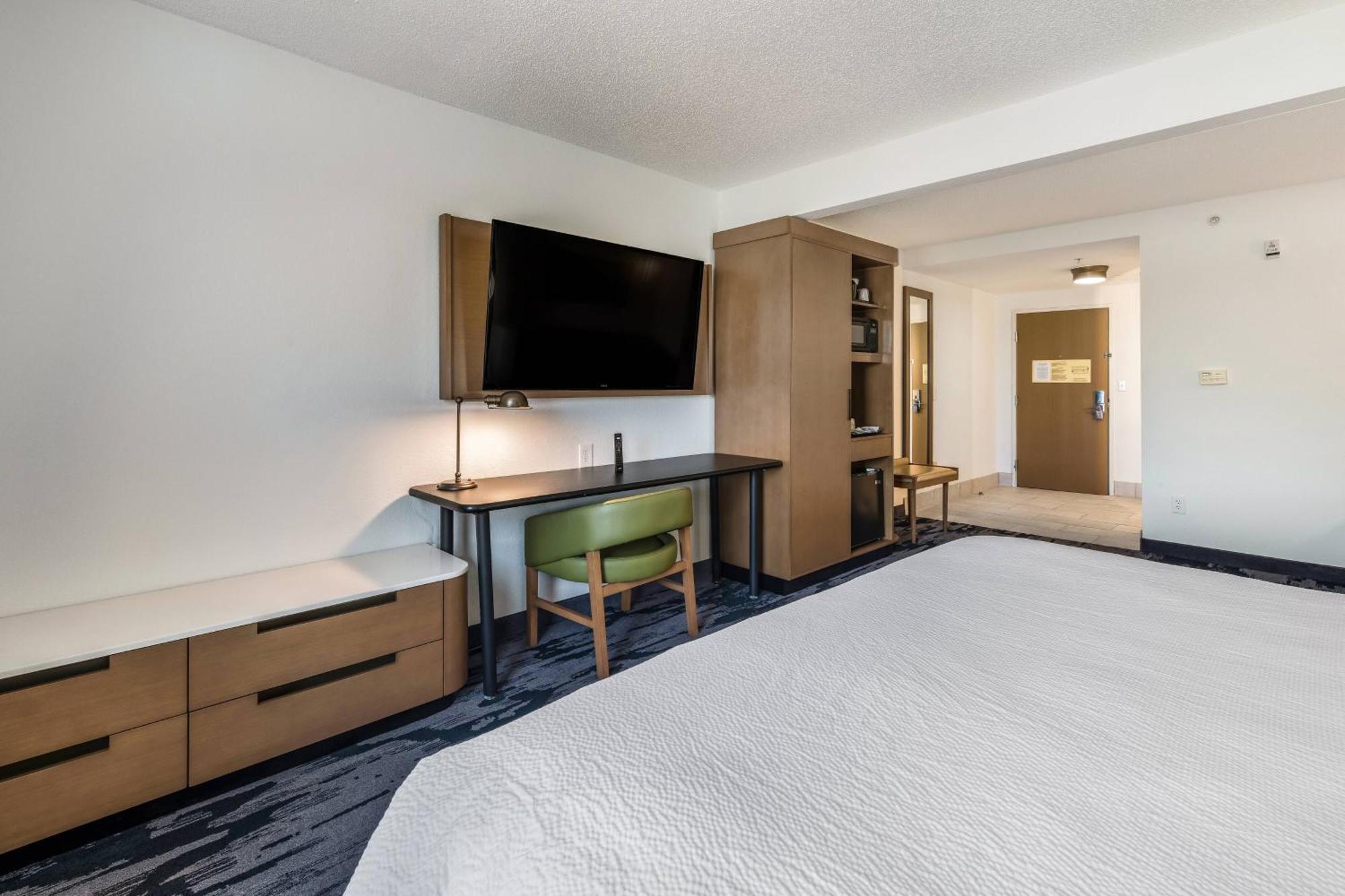 Fairfield By Marriott Inn & Suites Greensboro Coliseum Area Eksteriør billede