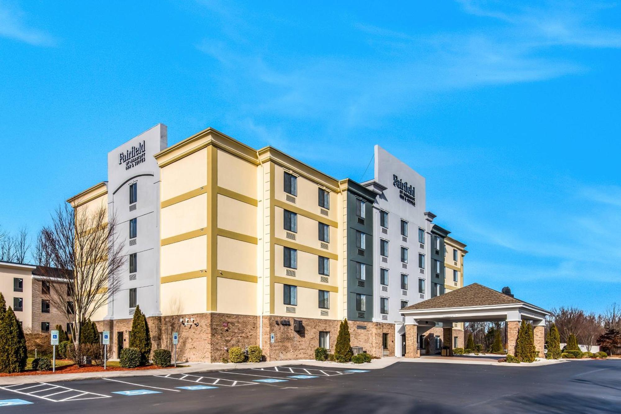 Fairfield By Marriott Inn & Suites Greensboro Coliseum Area Eksteriør billede